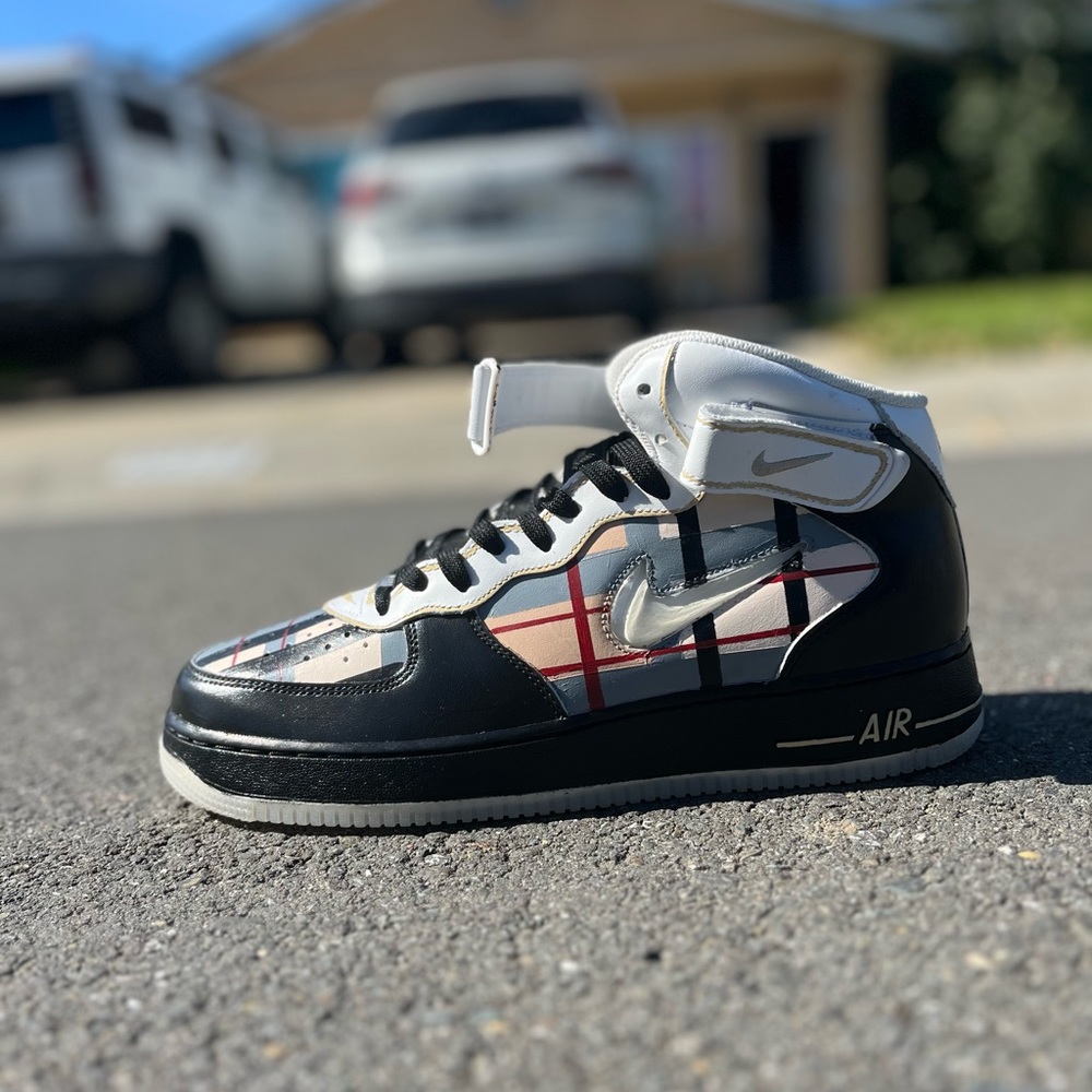 Size 11.5 Air Force ones mids. BUTBERRY THEME.